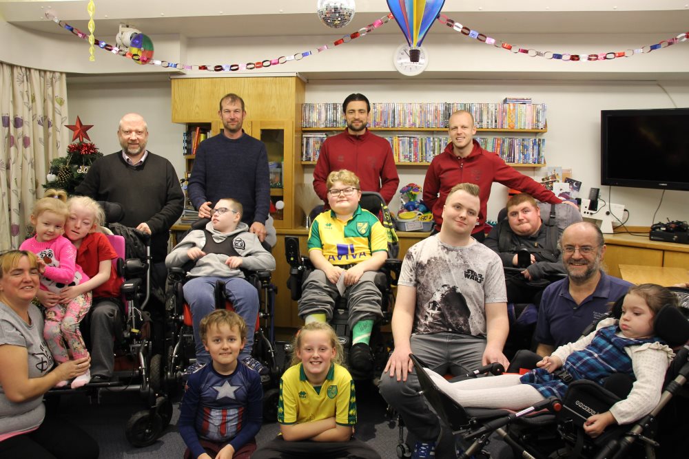 Norwich City’s Russell Martin and Steven Naismith visit EACH’s Quidenham hospice